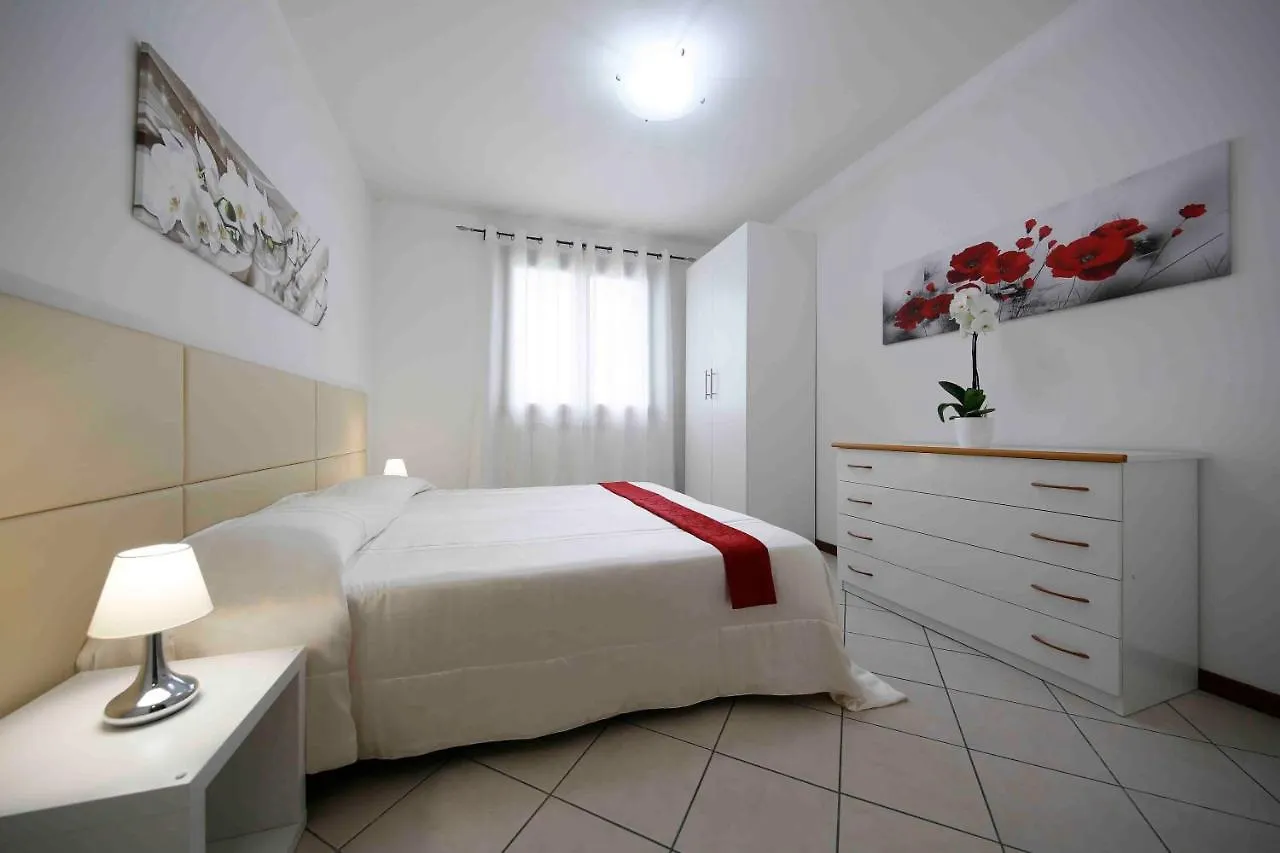Rosalinde House Villa Colà İtalya